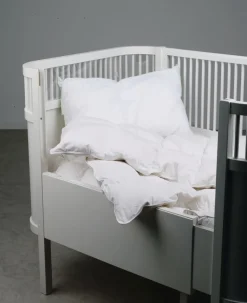 Baby helårs dundyne hvit - 65x80 cm