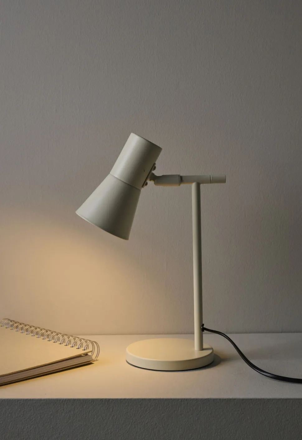 Bordlampe krem - 18,8x12x30,4 cm