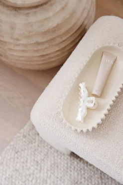 Hårklype offwhite - 3,8x5,1x4,5 cm