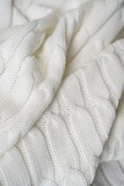 Knitted blanket offwhite - 80x100 cm