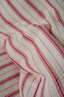 Krepp sengesett rød - 140x200 cm