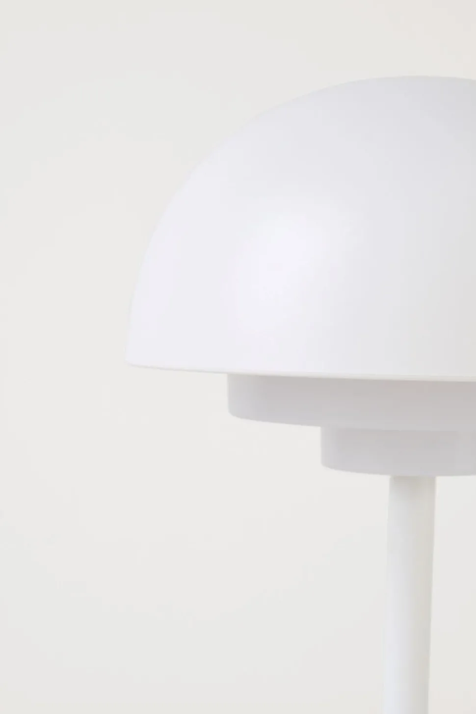 Led lampe hvit - 28,2 cm ø13,7