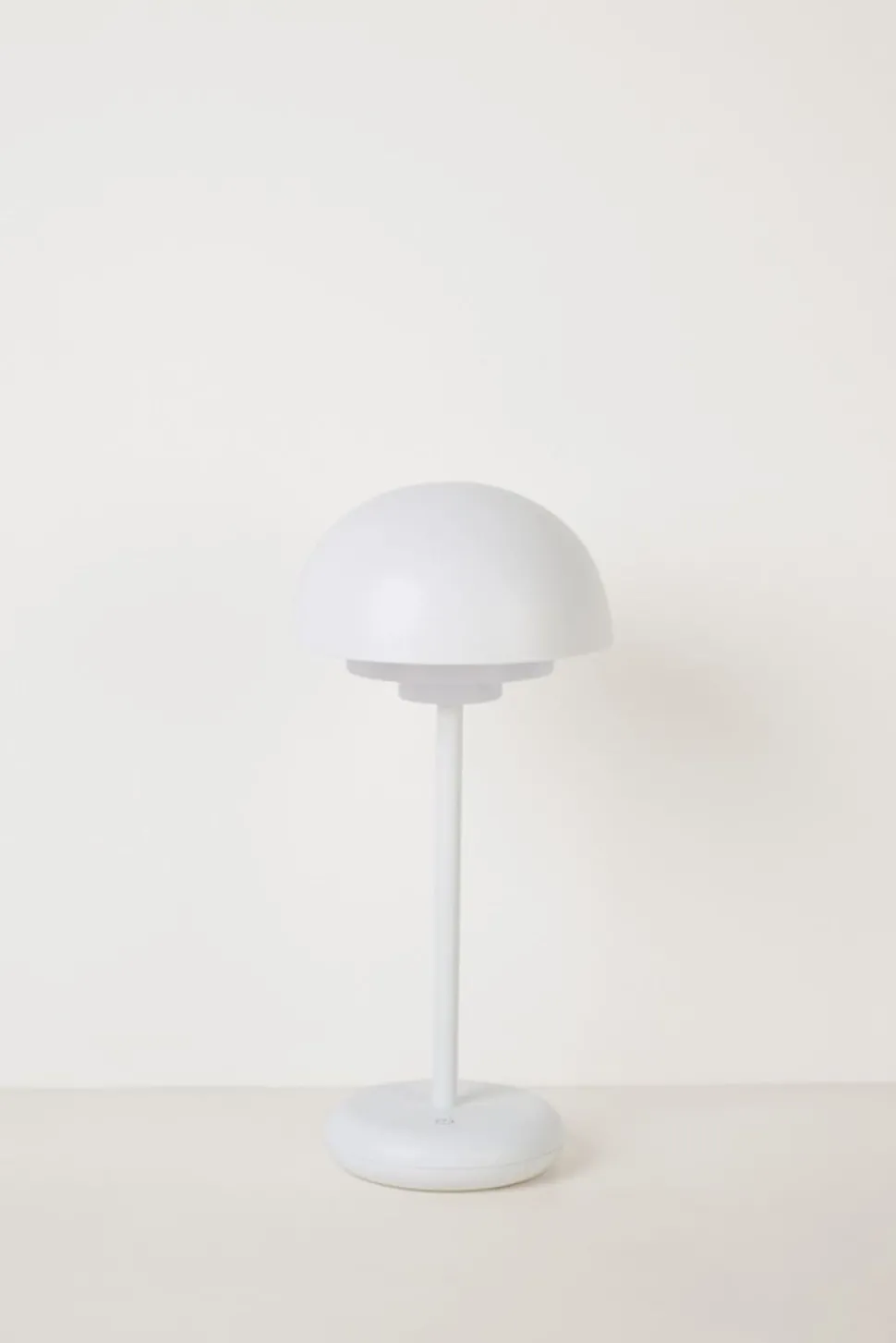 Led lampe hvit - 28,2 cm ø13,7