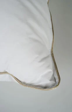 Medium dunpute hvit - 50x70 cm