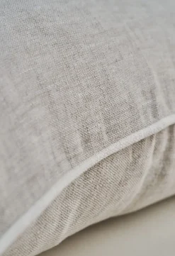 Pynteputetrekk lys beige - 50x50 cm