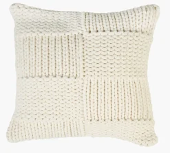Pynteputetrekk offwhite - 50x50 cm