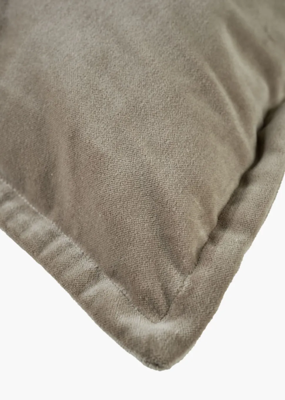 Pynteputetrekk taupe - 50x50 cm
