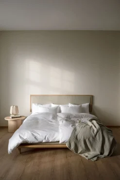 Seng naturoljet eik beige - 180x200 cm