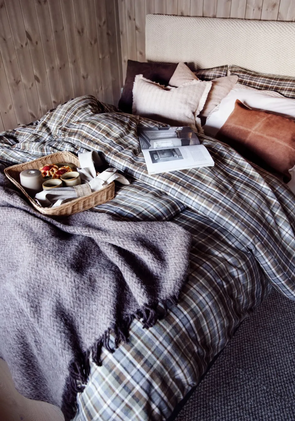 Ullpledd svart - 130x170 cm